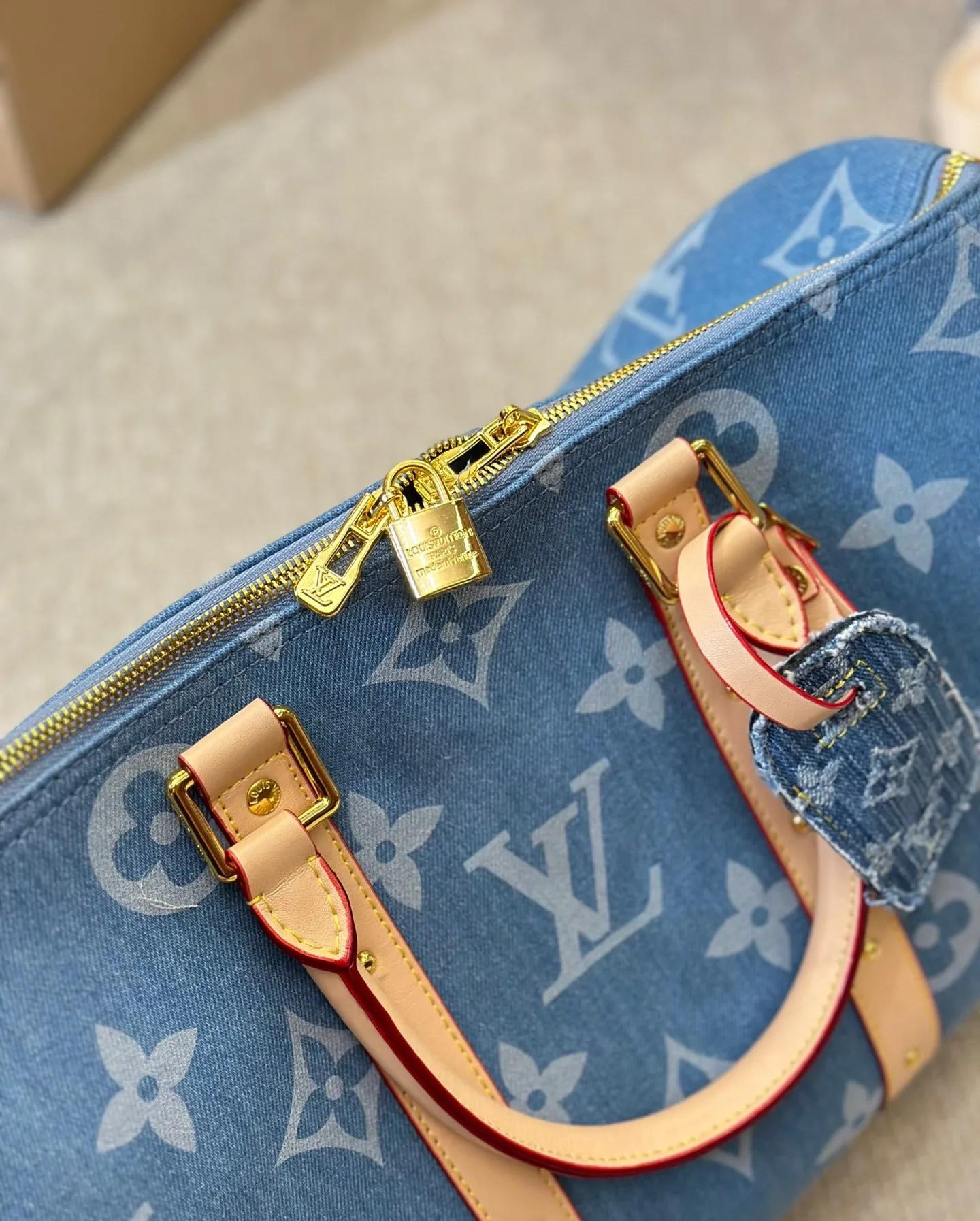 Louis Vuitton Keepall Bandouliere Denim Blue 40Cm M24315 Secondary image