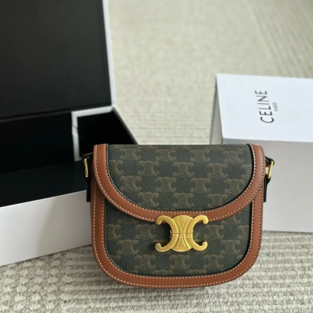Celine Besace Clea In Triomphe Canvas And Calfskin Tan 19Cm 110962Bz4 04Lu Secondary image