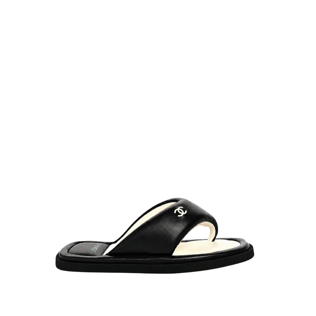 Chanel 22P Lambskin Padded Pool Thong Logo Black Main image