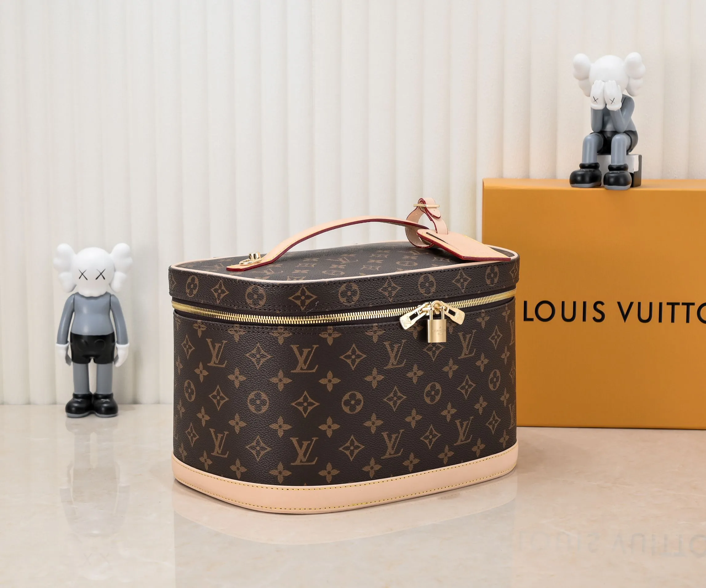 Louis Vuitton Nice Mini Toiletry Pouch 32Cm M47280