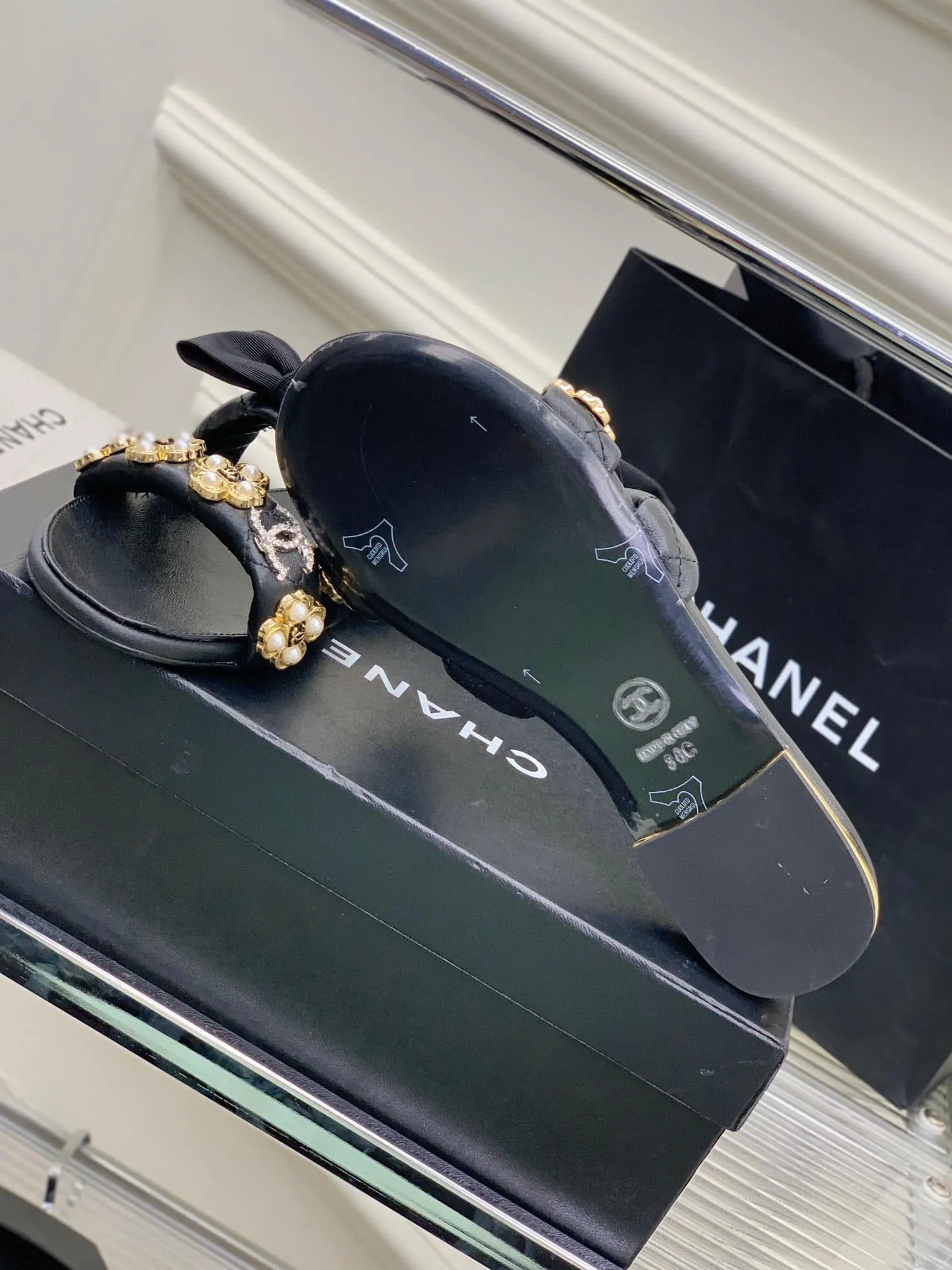 Chanel Mules Lambskin Black G40132 Secondary image