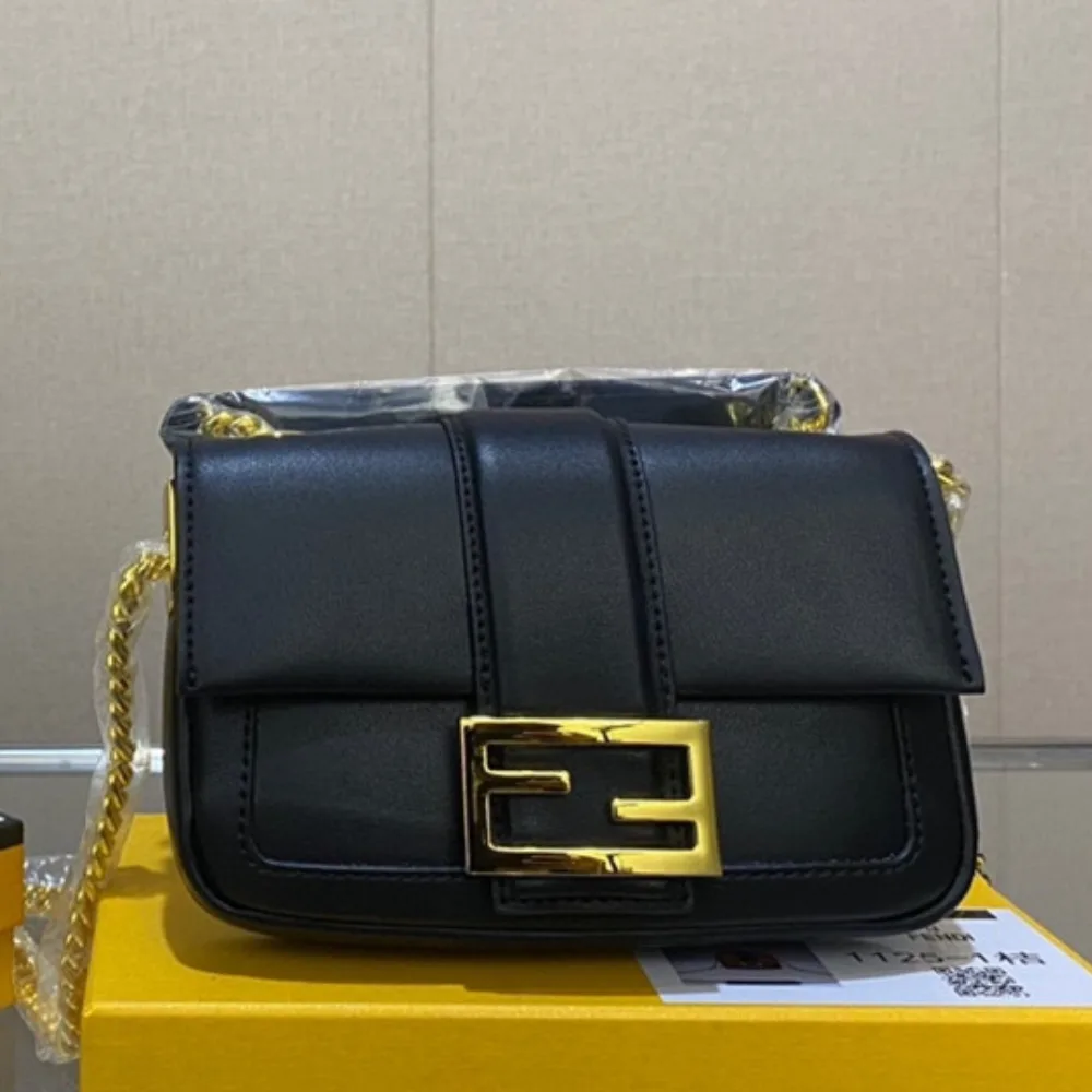 Fendi Women Mini Baguette Chain Shoulder Bag Black 19Cm Secondary image