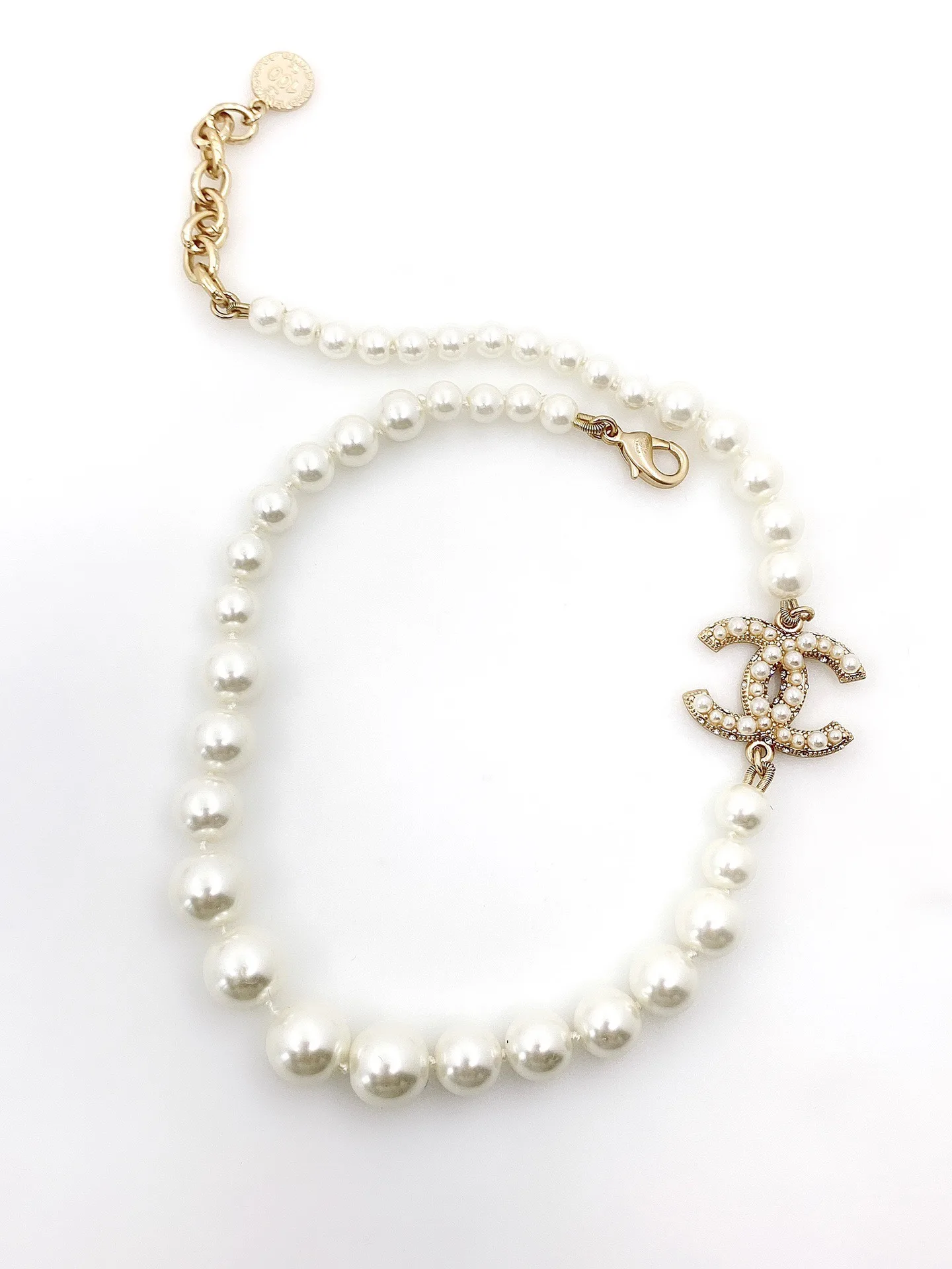 Chanel CC Pearl 100th Anniversary Short Necklace Secondary image