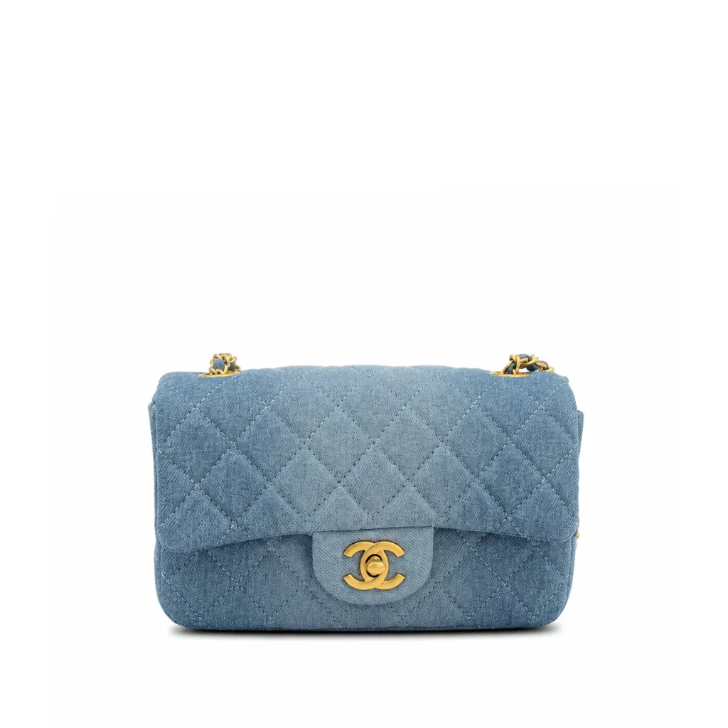 Chanel Classic Handbag Washed Denim And Gold Tone Metal Blue 19Cm A01112 B16747 Nx158 Main image