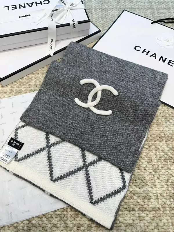 Chanel Diamond Patterned Cshmere Grey Scarf