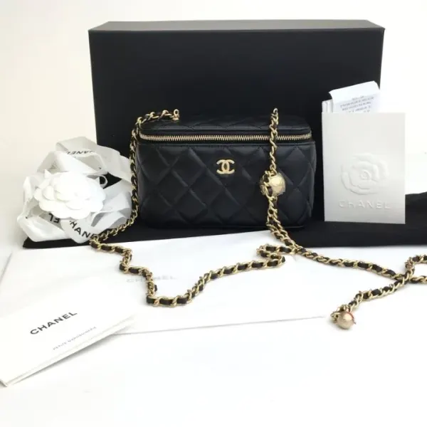 Chanel Pearl Crush Vanity Case With Chain In Black 17Cm