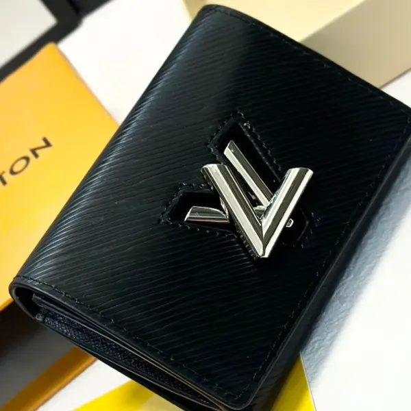 Louis Vuitton Twist Compact Wallet Black 12Cm M64414