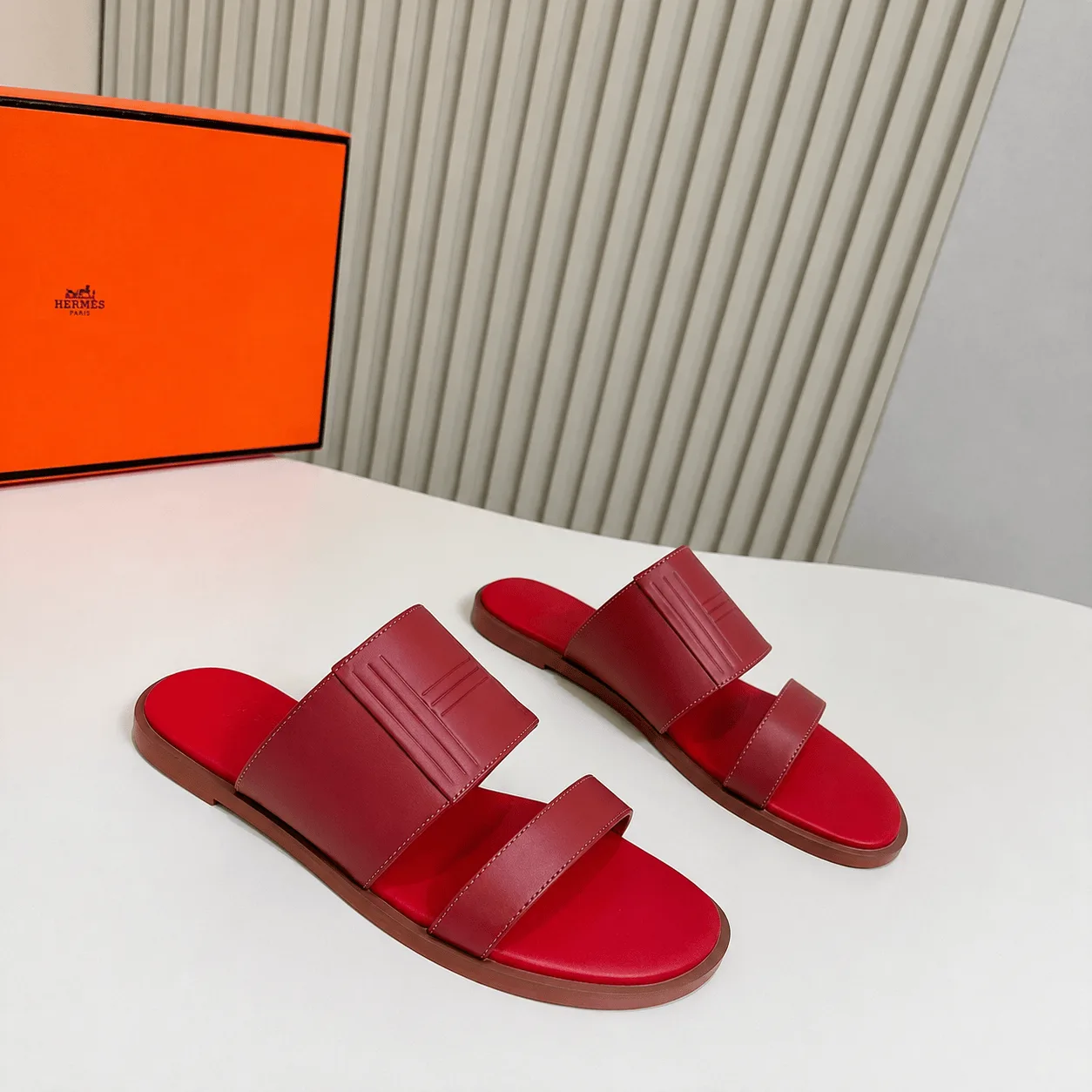 H Mona Sandal In Red
