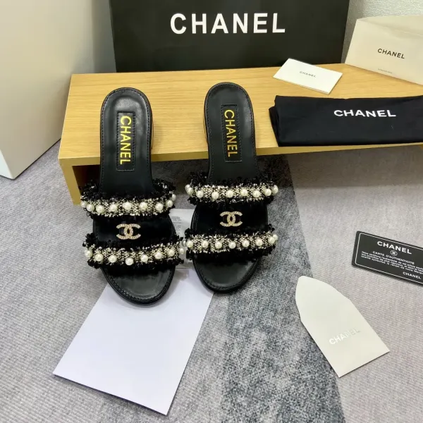 Chanel Mule Slippers Pearl Tweed Black