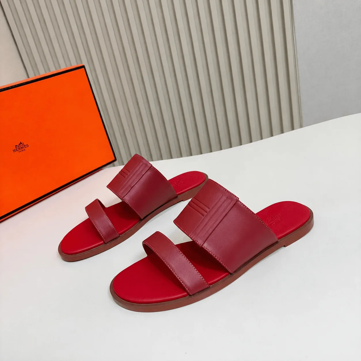 H Mona Sandal In Red