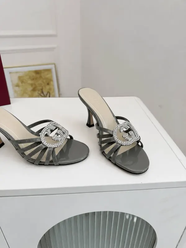 Gucci Interlocking G 85 Crystal Patent Leather Sandals Grey