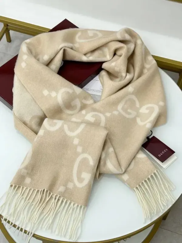 Gucci GG Cashmere Jacquard Scarf In Beige