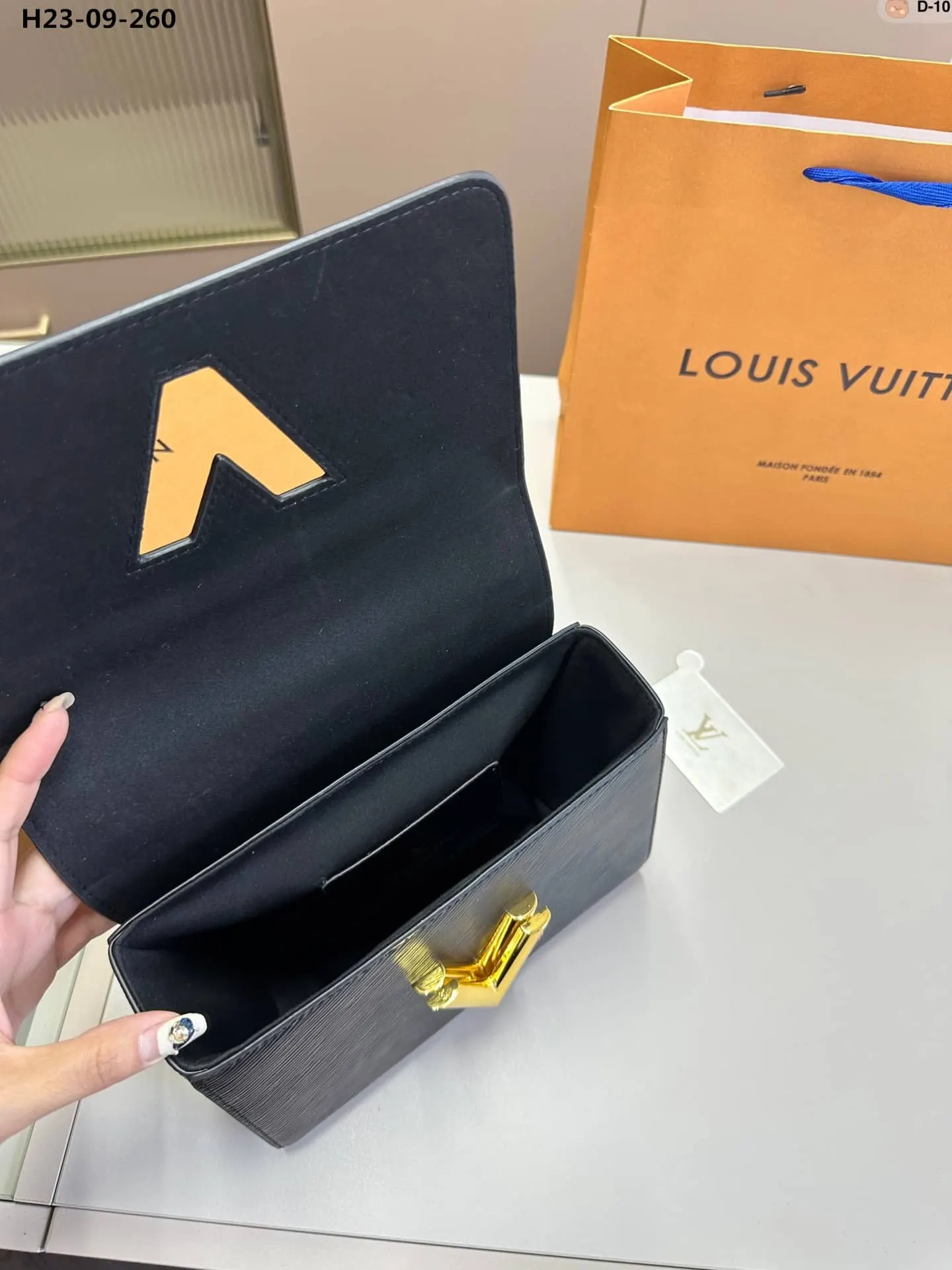 Louis Vuitton Twist Mm Bags Epi Leather Lock Chain Black 23Cm Secondary image