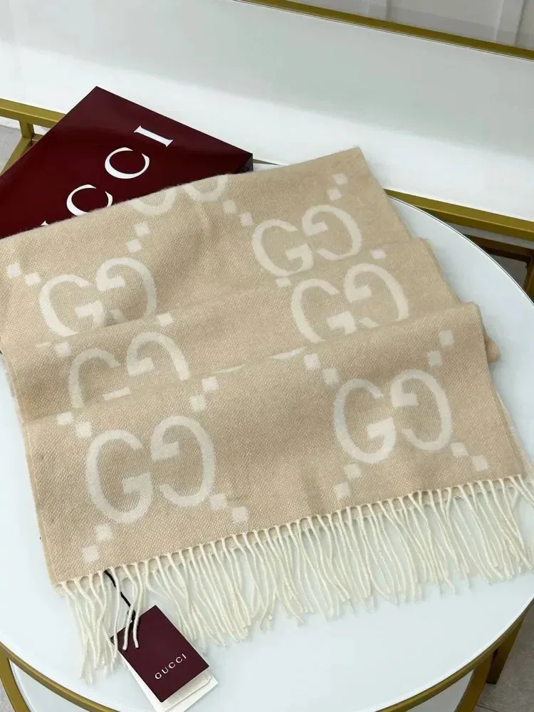 Gucci GG Cashmere Jacquard Scarf In Beige
