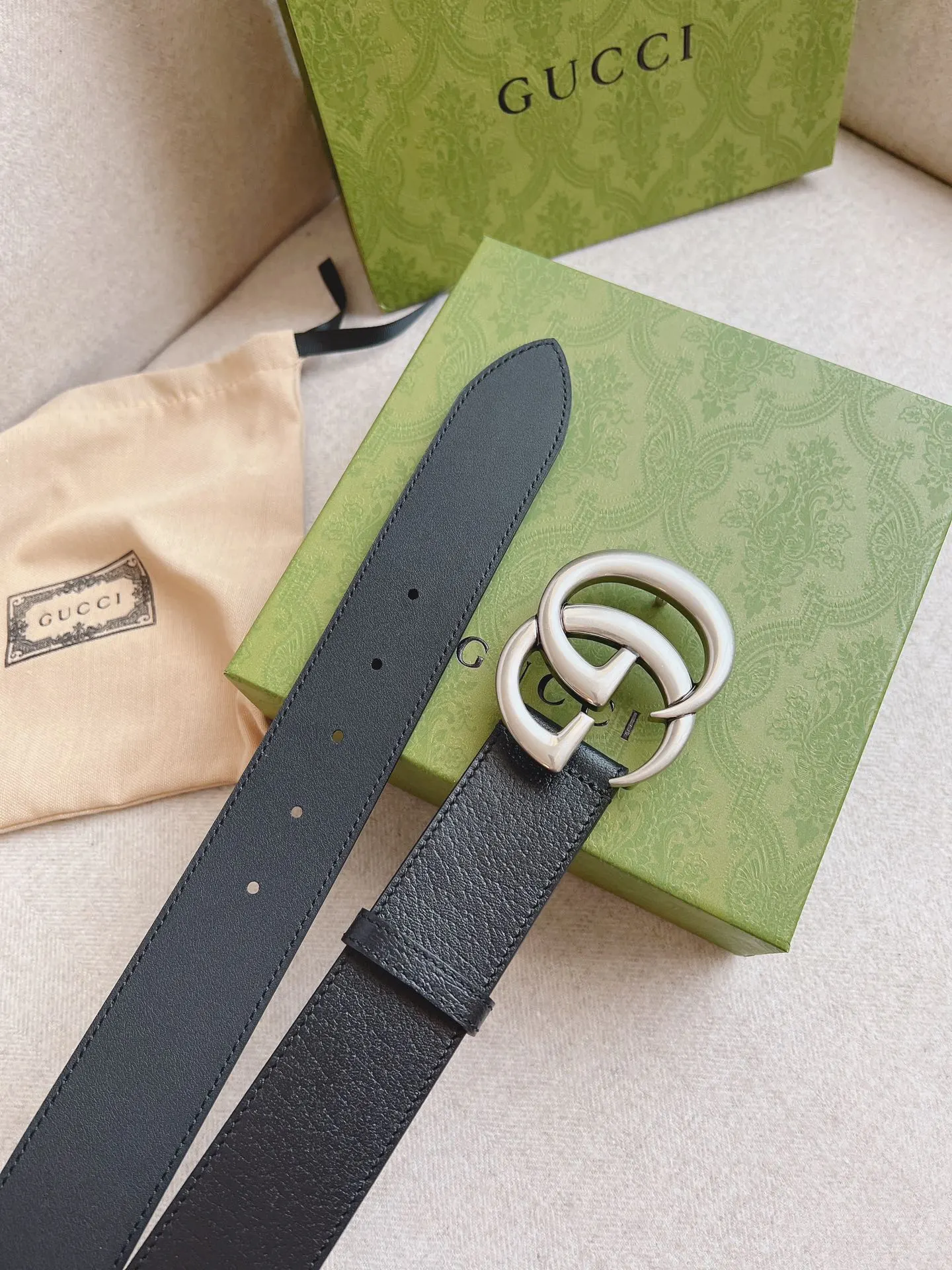 Gucci Marmont GG Silver Logo Belt Secondary image