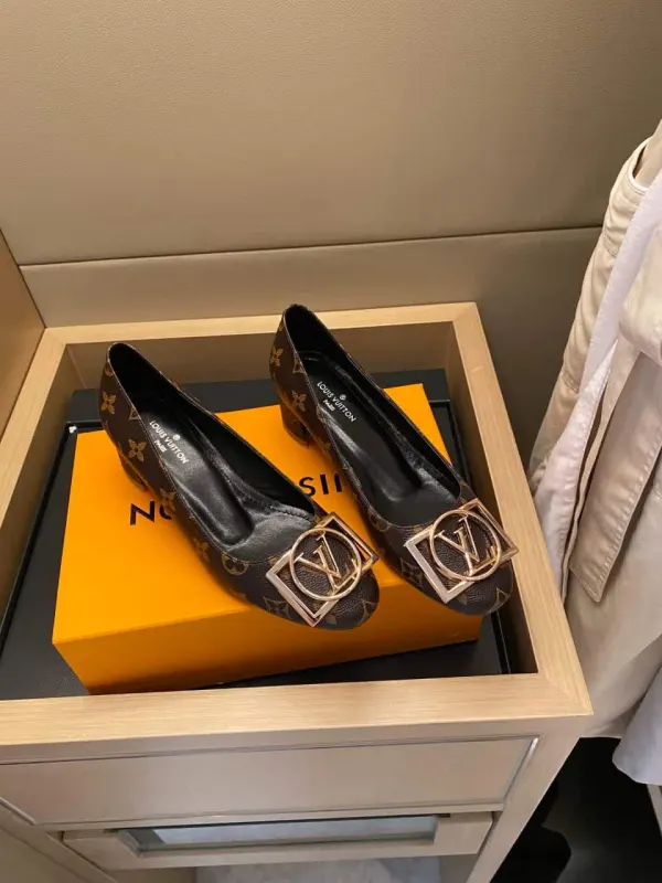 Louis Vuitton Madeleine Pumps