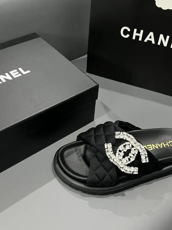 Chanel Cc Slippers Studded Black
