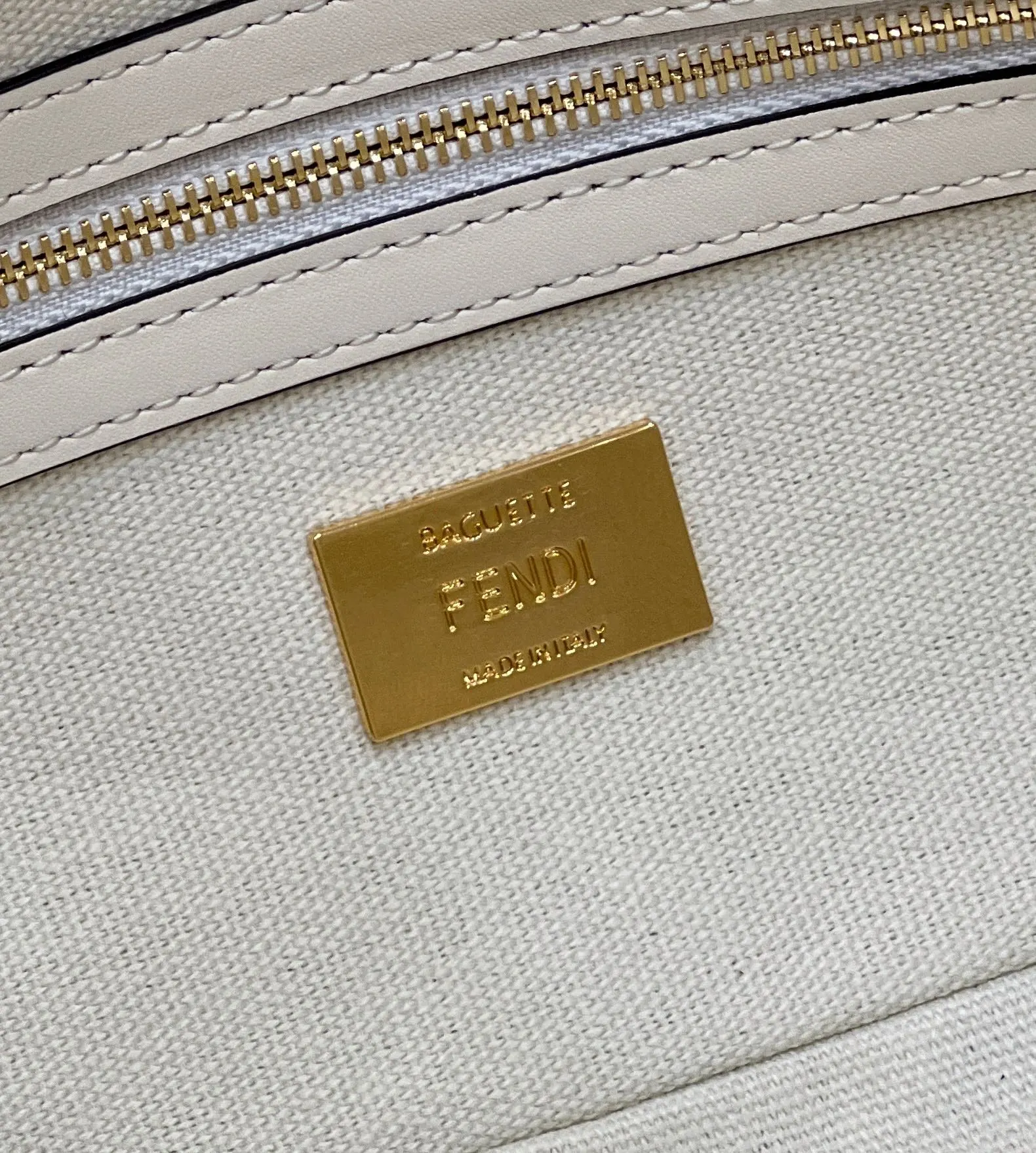 Fendi Canvas Vitello King Extra Strap FF Embroidered Baguette White Ice 28Cm 8Br600Amcdf1Cfk Secondary image