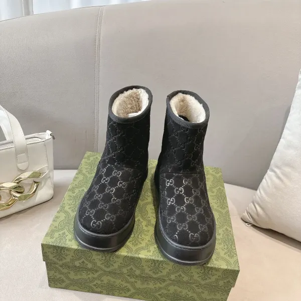 Gucci 1955 Horsebit Snow Boots Leather And Shearling In Black Beige