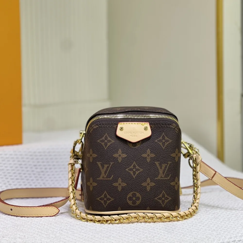 Louis Vuitton Just In Case Monogram Canvas Leather Brown 13Cm M47096 Secondary image