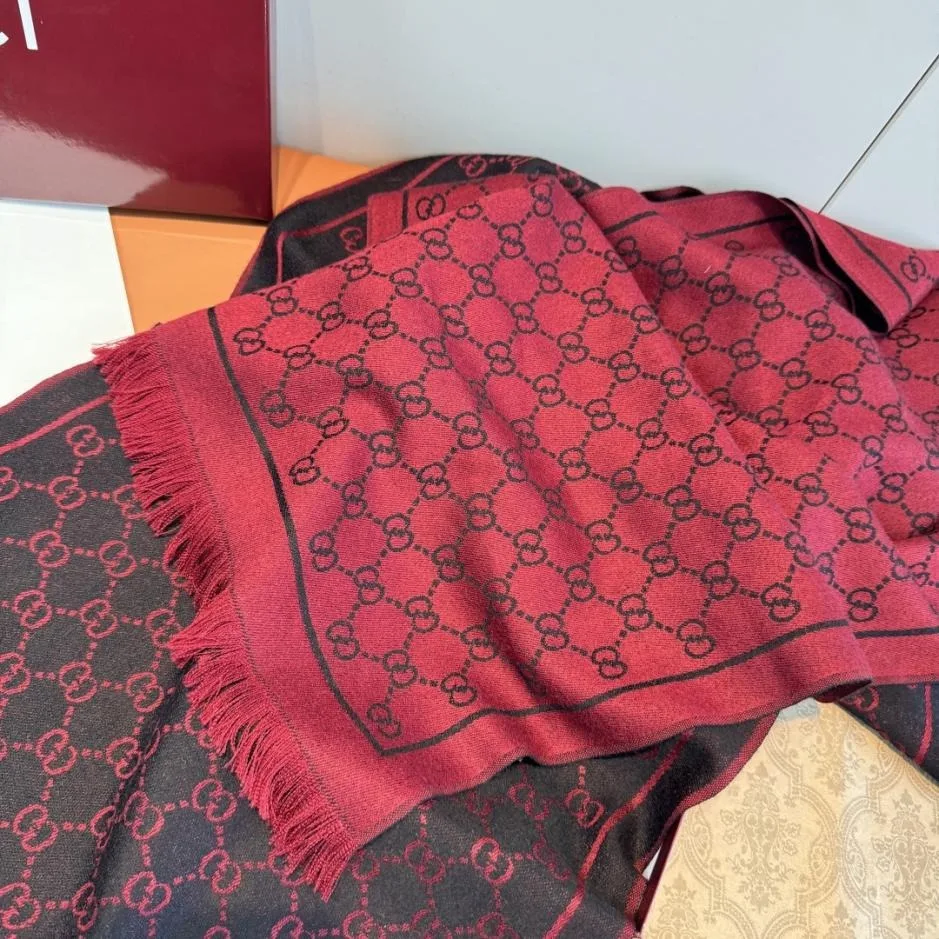 Gucci GG Cashmere Jacquard Scarf In Red