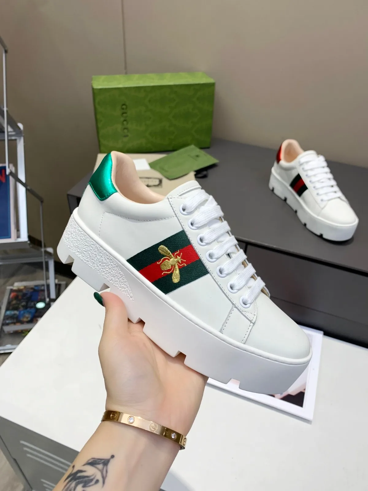 Gucci Ace Embroidered Platform Sneaker White 577573 Dope0 9064 Secondary image