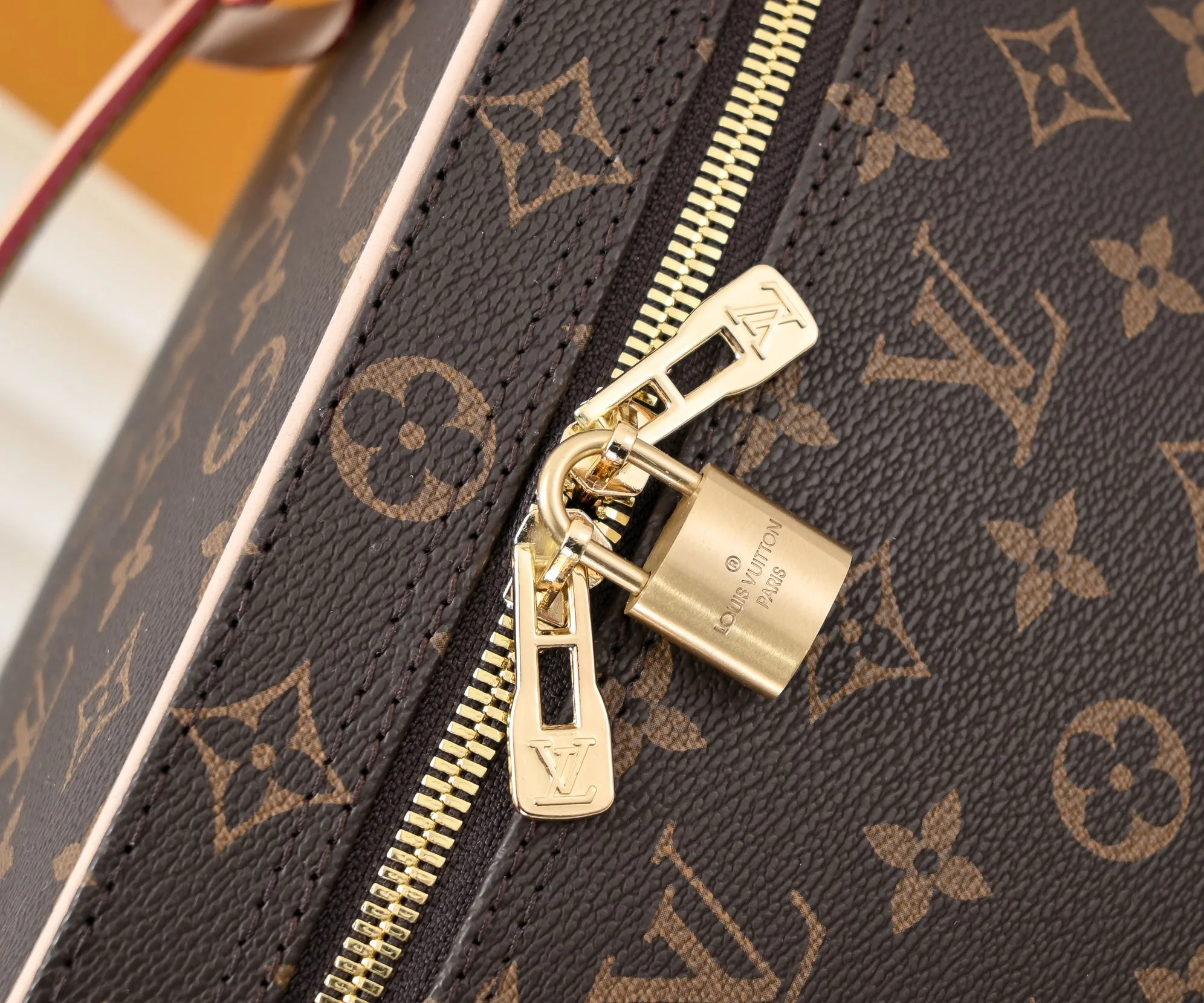 Louis Vuitton Nice Mini Toiletry Pouch 32Cm M47280