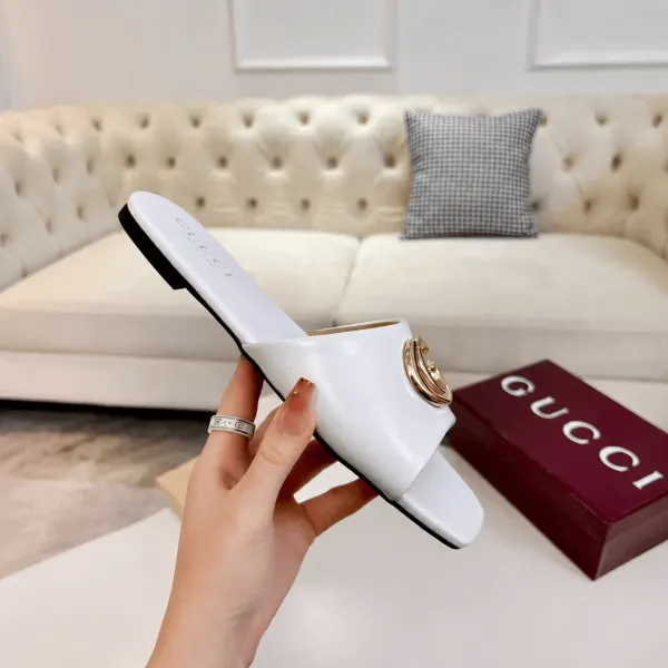 Gucci Double G Slide Sandals In White Nappa Leather