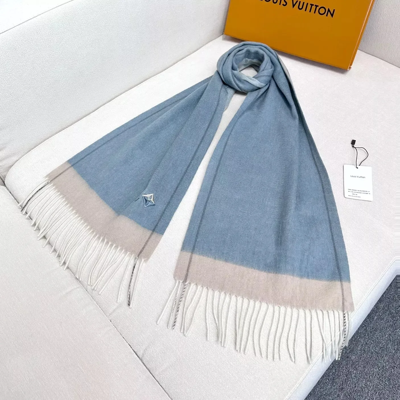 Louis Vuitton Scarf Functional