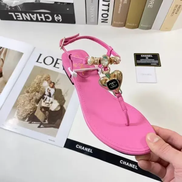 Chanel Shiny Lambskin Pearl Crystal CC Heart Thong Sandals Pink