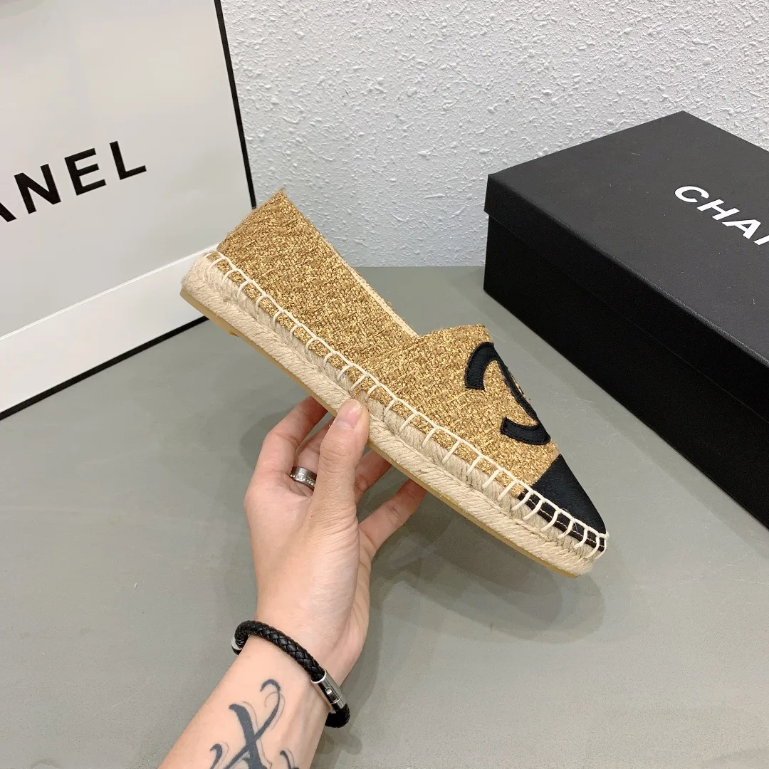 Chanel Cc Espadrilles Tweed Slip On Crinkled Beige