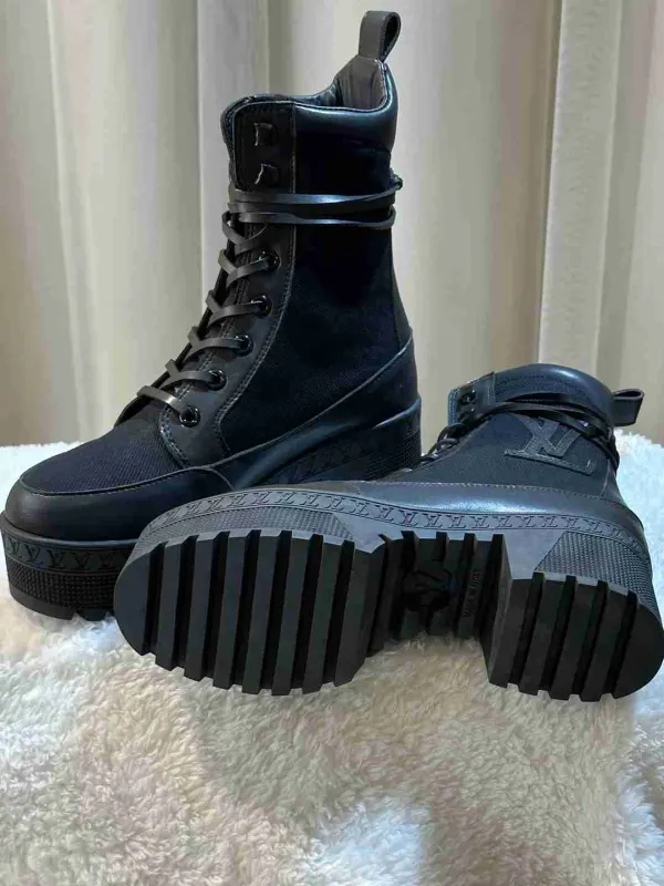 Louis Vuitton Black Laureate Desert Boot
