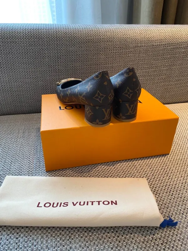 Louis Vuitton Madeleine Pumps