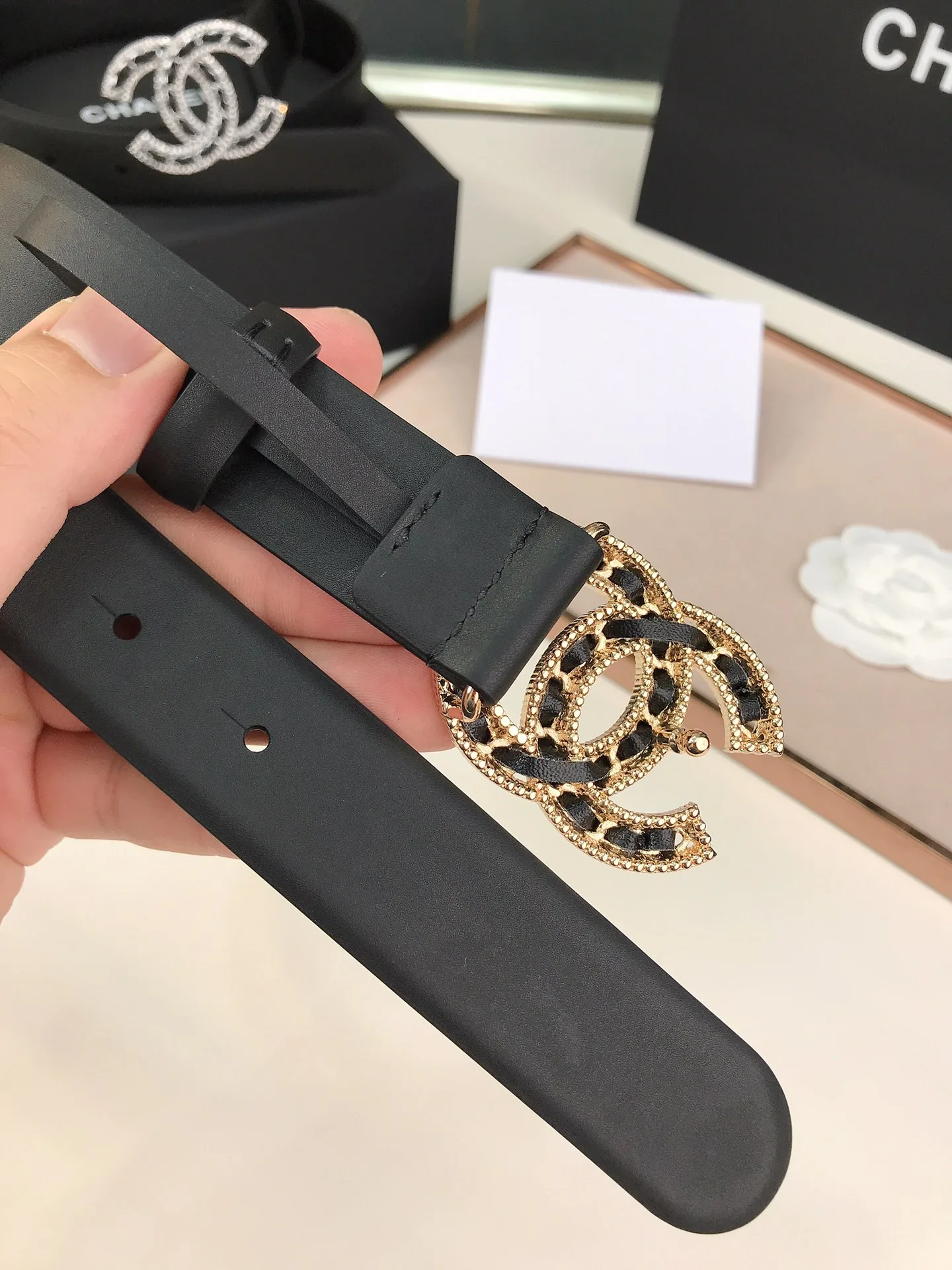 Chanel Glass Pearls Crystal Gold Black Belt 28mm Secondary image