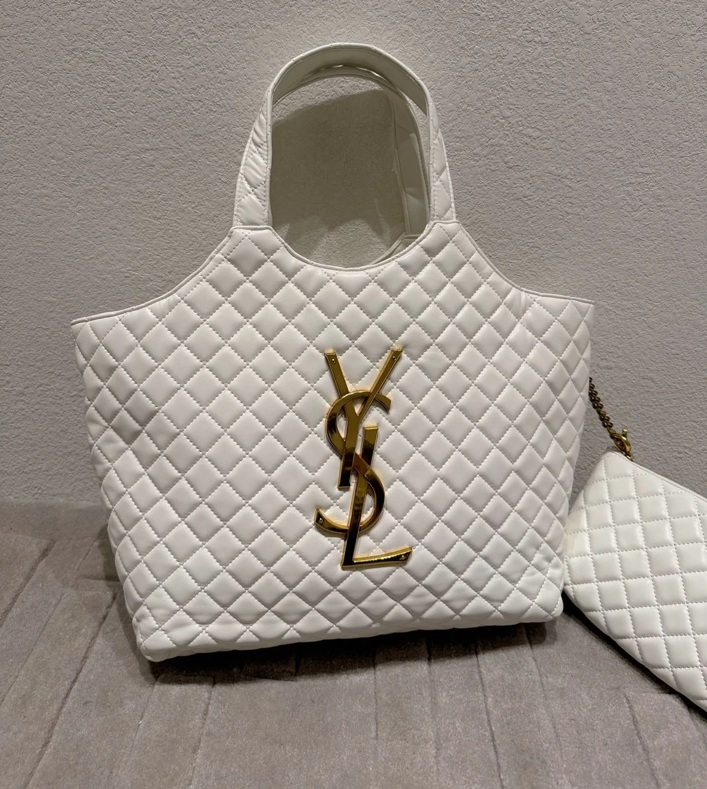 Saint Laurent Icare Shopping Bag In Quilted Lambskin White 40Cm Secondary image