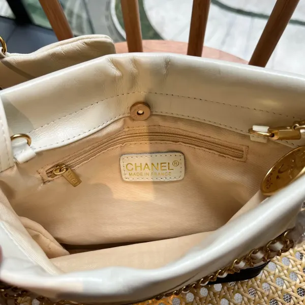 Chanel 22 Small Handbag Black White Gold Tone Metal 19Cm As3980 B16652 Ny081