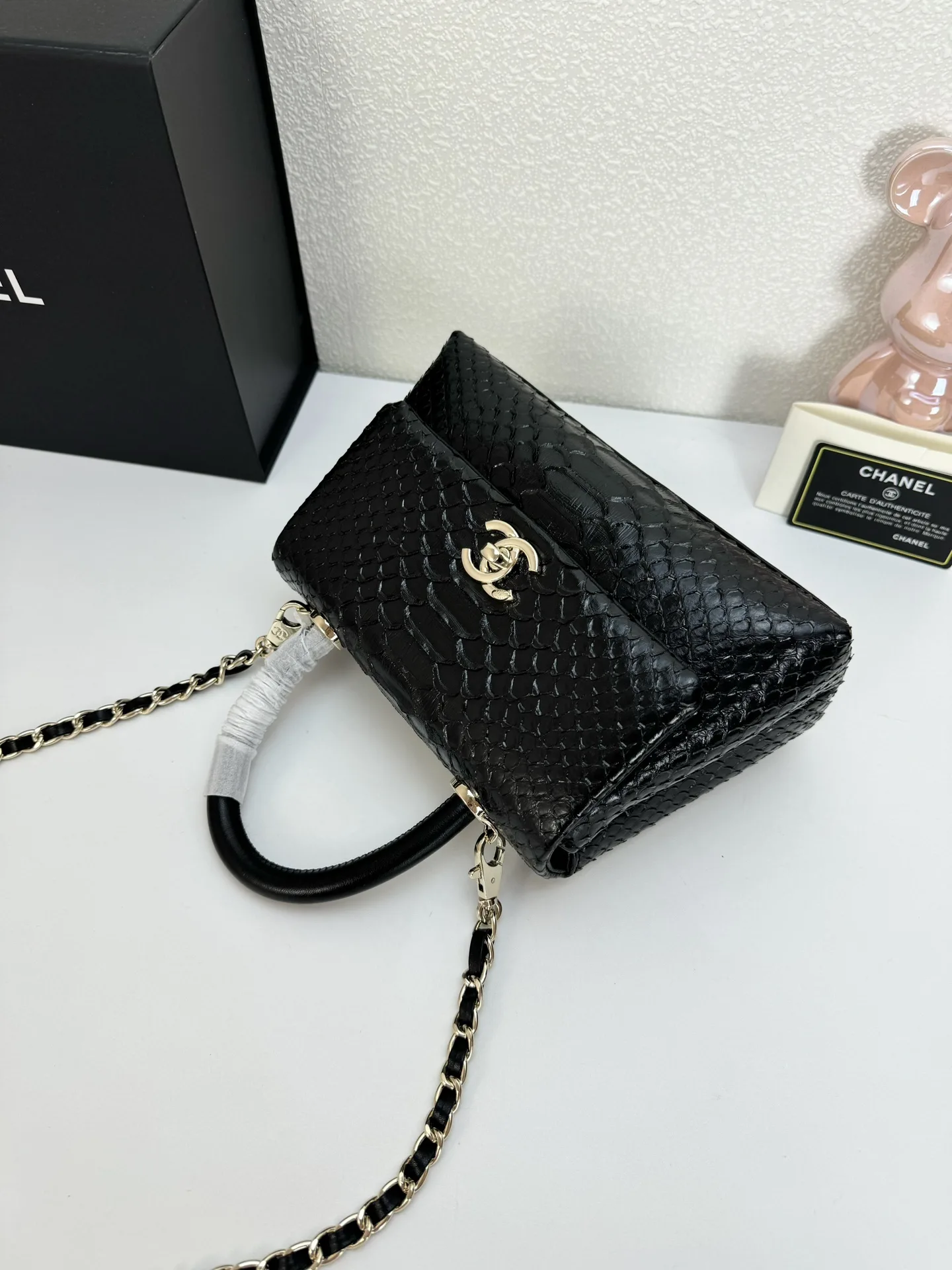 Chanel Trendy CC Top Handle Bag Python Black 23Cm Secondary image