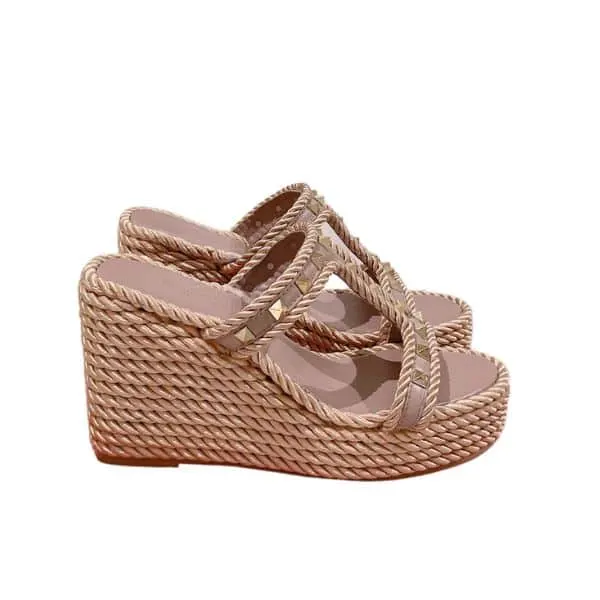 Valentino Rockstud Wedge In Calfskin Beige Main image