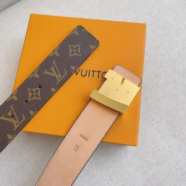 Louis Vuitton Monogram Canvas Initiales Belt