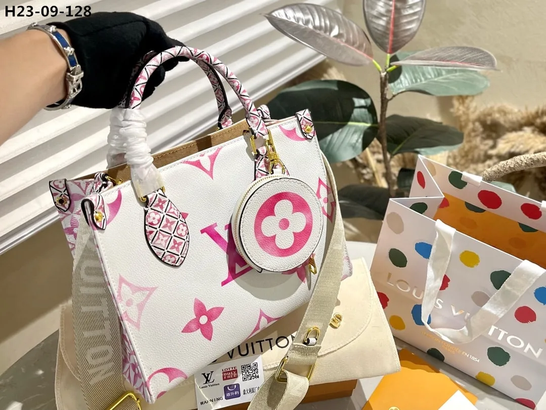 Louis Vuitton Onthego Pm Bag Pink 28Cm M22976 Secondary image