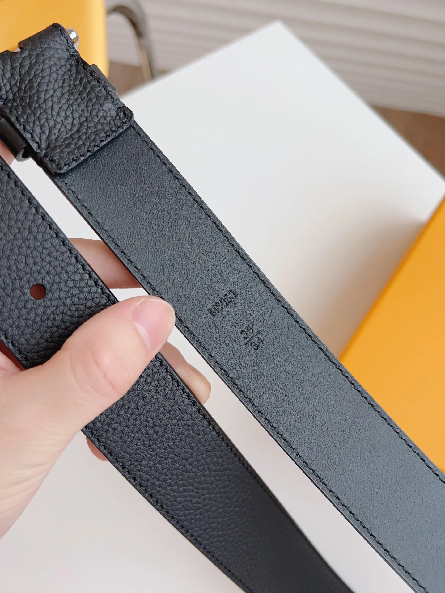 Louis Vuitton LV City Pin Belt Secondary image