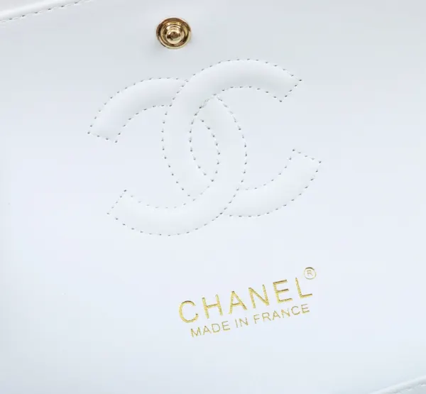 Chanel Classic Medium Double Flap White Lambskin With Gold Hardware 25Cm
