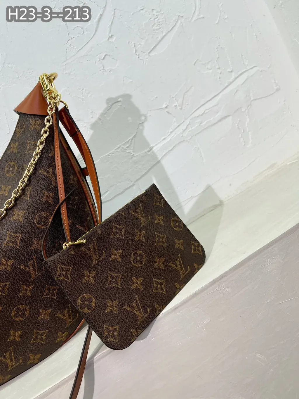 Louis Vuitton Loop Hobo Monogram Canvas Brown 40Cm M46311