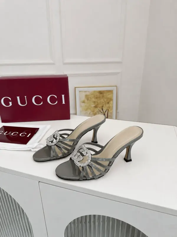 Gucci Interlocking G 85 Crystal Patent Leather Sandals Grey