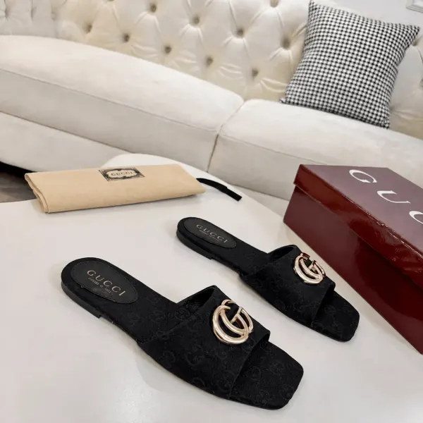 Gucci Classic Monogram Canvas Single-Strap Slide Sandals In Black