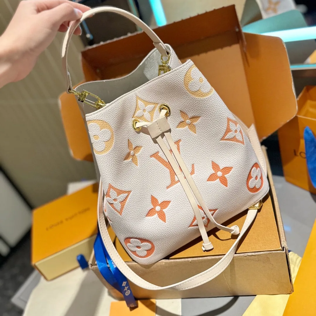 Louis Vuitton Neonoe BB Monogram Bag Latte And Orange 25Cm Secondary image
