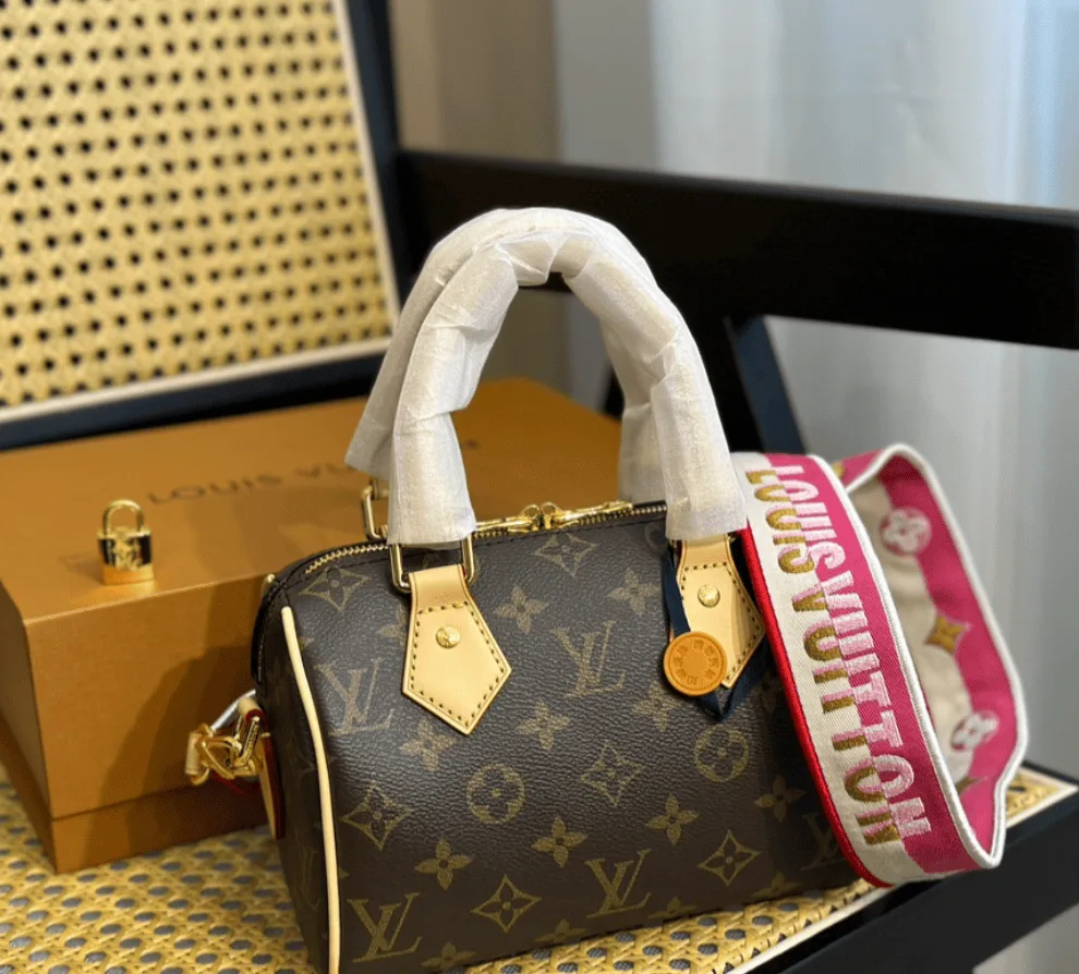 Louis Vuitton Speedy Bandouliere 20 Fuchsia M45948 Secondary image