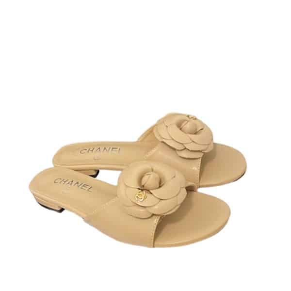 Chanel Camellia Slides Beige Main image