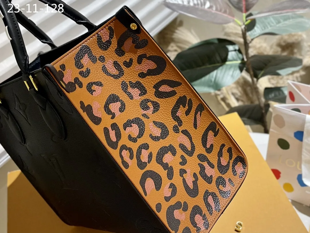 Louis Vuitton Wilde At Heart Onthego Mm Bag Black 34Cm