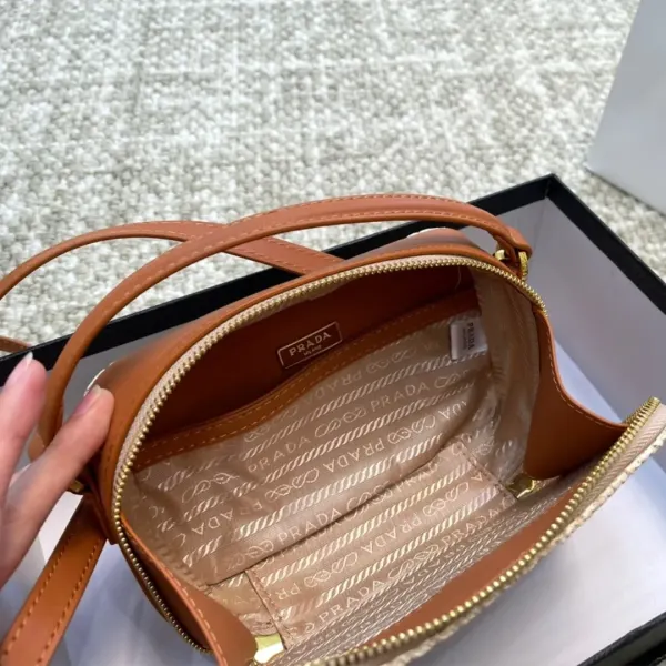 Prada Crochet And Leathe Pouch Bag Natural 18Cm 1Nr025 2Cyc F0018